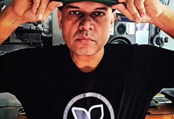 dj jes