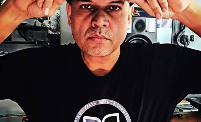 dj jes